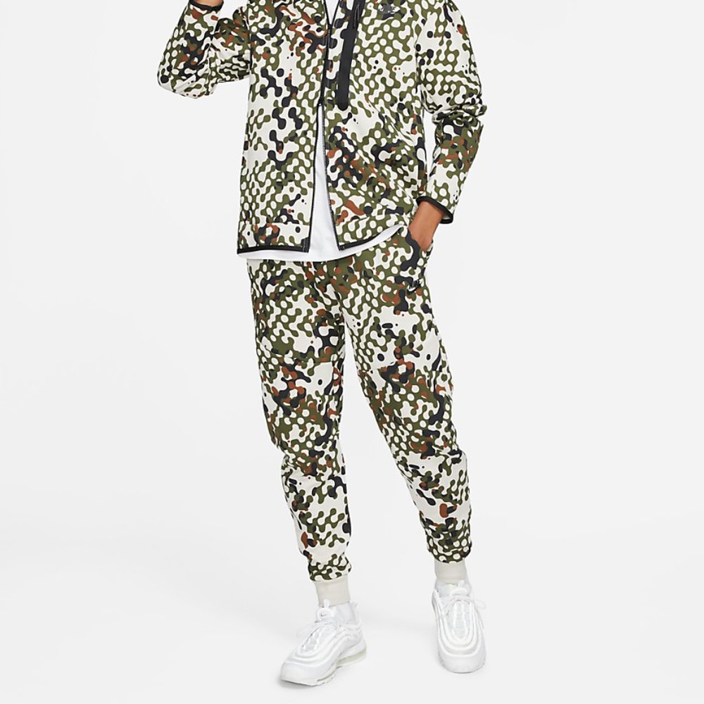 Nike Camo Tech Fleece Jogger Pants Sweatpants